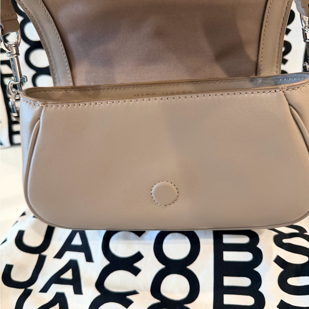 Marc Jacobs Cement Clover - Picture 3 of 3